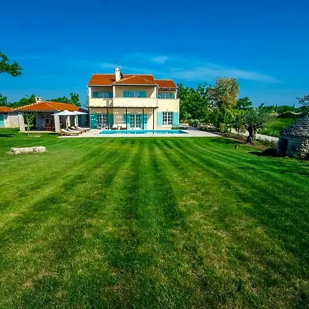 Marija Βίλα Marčana